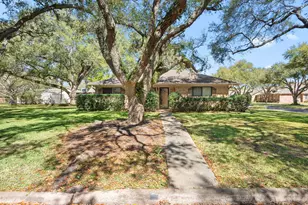 502 Dan St, East Bernard, TX 77435 - Photo 3