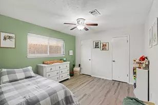 9911 El Chaco St, Baytown, TX 77521 - Photo 13