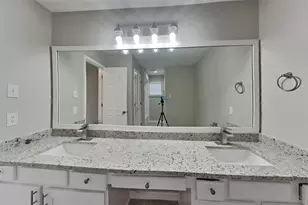 14918 Laytham Ln, Sugar Land, TX 77498 - Photo 19