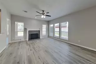 14918 Laytham Ln, Sugar Land, TX 77498 - Photo 3
