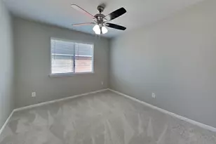 14918 Laytham Ln, Sugar Land, TX 77498 - Photo 13