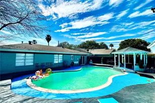 1426 Harbor View Dr Dr, Galveston, TX 77550 - Photo 3