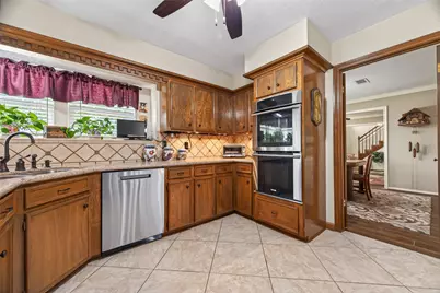 16217 Lakeview Drive, Jersey Village, TX 77040 - Photo 9