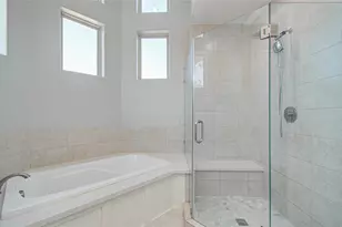 8903 Spring Knoll Forest Dr, Houston, TX 77080 - Photo 13