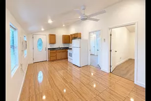 712 E 32nd B Street E, Houston, TX 77022 - Photo 9