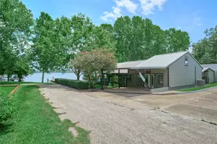 150 N Lakeway Cir, Trinity, TX 75862 - Photo 5