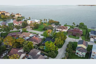 2503 Baycrest Drive, Houston, TX 77058 - Photo 47