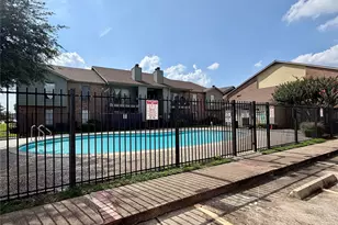 9350 Country Creek Dr, Houston, TX 77036 - Photo 33