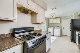 2115 Pepperglen Ct, Missouri City, TX 77489 - Photo 9