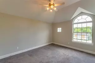 612 E 38th St, Houston, TX 77022 - Photo 21