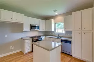612 E 38th St, Houston, TX 77022 - Photo 13