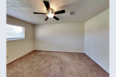 9812 Robin Street, La Porte, TX 77571 - Photo 9
