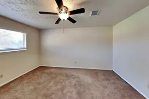 9812 Robin St, La Porte, TX 77571 - Photo 9