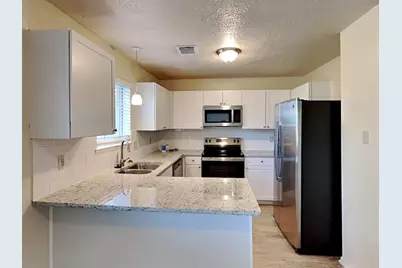 9812 Robin Street, La Porte, TX 77571 - Photo 7