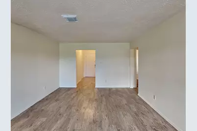 9812 Robin Street, La Porte, TX 77571 - Photo 3