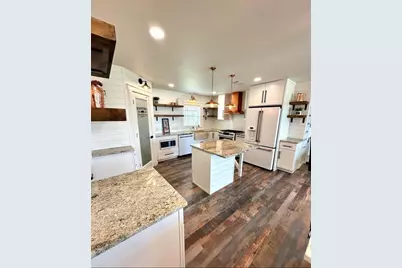 518 Anton Stade Rd #B, Rosenberg, TX 77471 - Photo 5