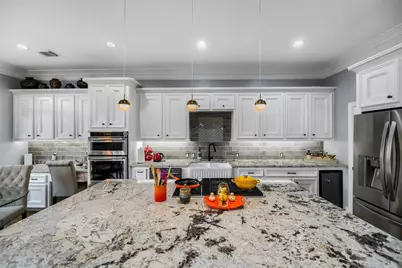 26 Stalynn Lane, Houston, TX 77027 - Photo 13