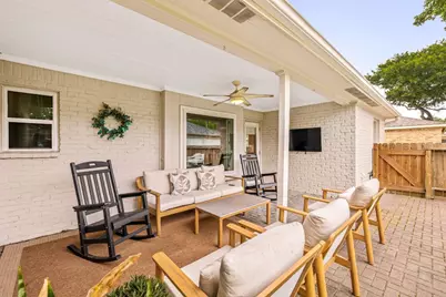 10626 Holly Springs Drive, Houston, TX 77042 - Photo 31