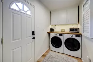 10626 Holly Springs Dr, Houston, TX 77042 - Photo 29