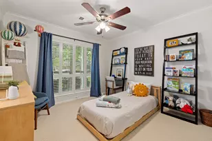 10626 Holly Springs Dr, Houston, TX 77042 - Photo 25