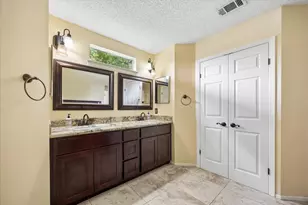 963 Althea Dr, Houston, TX 77018 - Photo 11