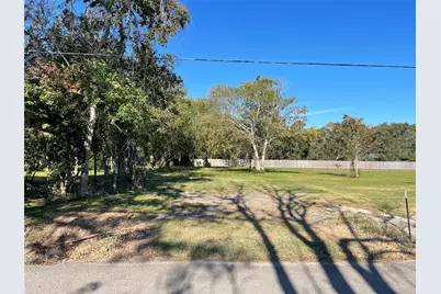 07 Middleton Street, Bacliff, TX 77581 - Photo 3