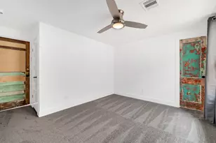 129 E 31st 1/2 St, Houston, TX 77018 - Photo 13