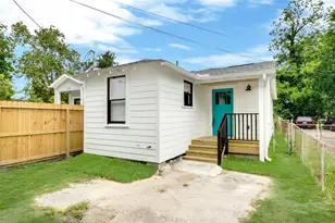 129 E 31st 1/2 St, Houston, TX 77018 - Photo 1