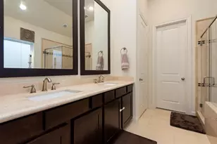 2010 Beall St, Houston, TX 77008 - Photo 9