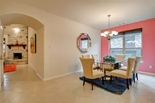 8219 Peppervine Ct, Conroe, TX 77385 - Photo 7