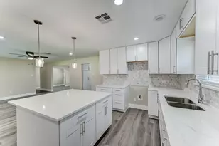 203 Doverfield Dr, Houston, TX 77037 - Photo 17