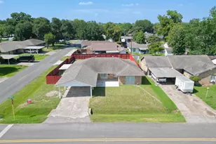 203 Doverfield Dr, Houston, TX 77037 - Photo 41