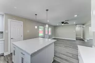 203 Doverfield Dr, Houston, TX 77037 - Photo 17