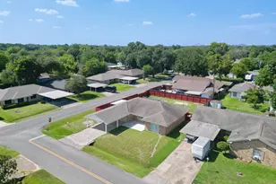 203 Doverfield Dr, Houston, TX 77037 - Photo 41