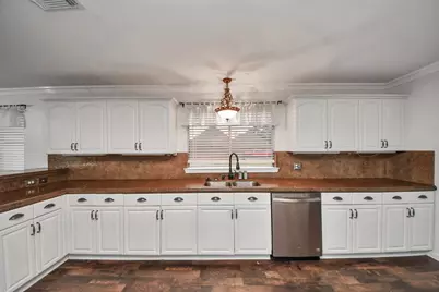 1209 Robinson Road, La Porte, TX 77571 - Photo 9