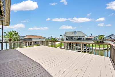 214 Easterly Drive, Tiki Island, TX 77554 - Photo 9