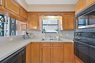214 Easterly Dr, Tiki Island, TX 77554 - Photo 21