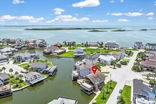 214 Easterly Dr, Tiki Island, TX 77554 - Photo 41