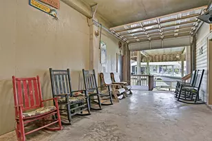 214 Easterly Dr, Tiki Island, TX 77554 - Photo 31