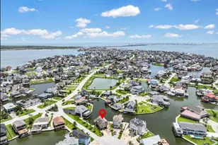 214 Easterly Dr, Tiki Island, TX 77554 - Photo 43