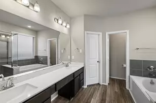 12410 Sabine Point Dr, Humble, TX 77346 - Photo 19
