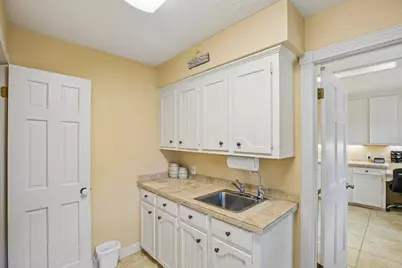 302 Charleston Street, Friendswood, TX 77546 - Photo 23