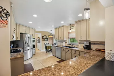 302 Charleston Street, Friendswood, TX 77546 - Photo 17