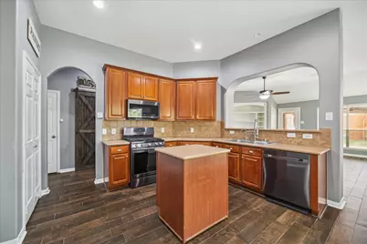 20910 Sandy Briar Court, Spring, TX 77379 - Photo 15