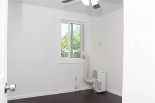 7003 Hoffman St, Houston, TX 77028 - Photo 7