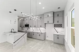 7544 Dyer St, Houston, TX 77088 - Photo 5