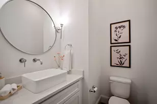 536 W 26th St, Houston, TX 77008 - Photo 11