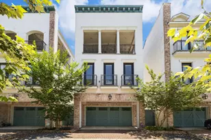 536 W 26th St, Houston, TX 77008 - Photo 1