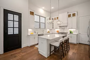 536 W 26th St, Houston, TX 77008 - Photo 5