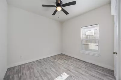 2708 Sam Wilson Street, Houston, TX 77020 - Photo 9